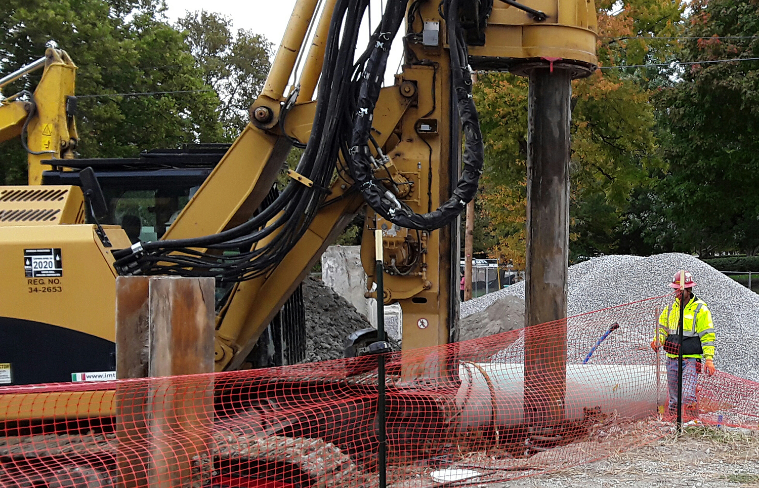 2019 10 16 RS Contract Dewatering Services drill hole for H Pile at 934 AM on north side of site